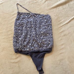 One shoulder floral body suit
